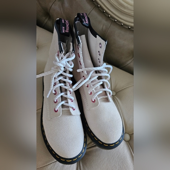 Dr. Martens 1460 Bejeweled  Boots White Glitter Pink Laces Size US 8 27655 - Picture 7 of 9